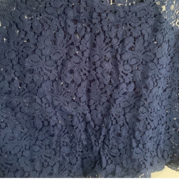 Lace tank - Picture 3 of 3